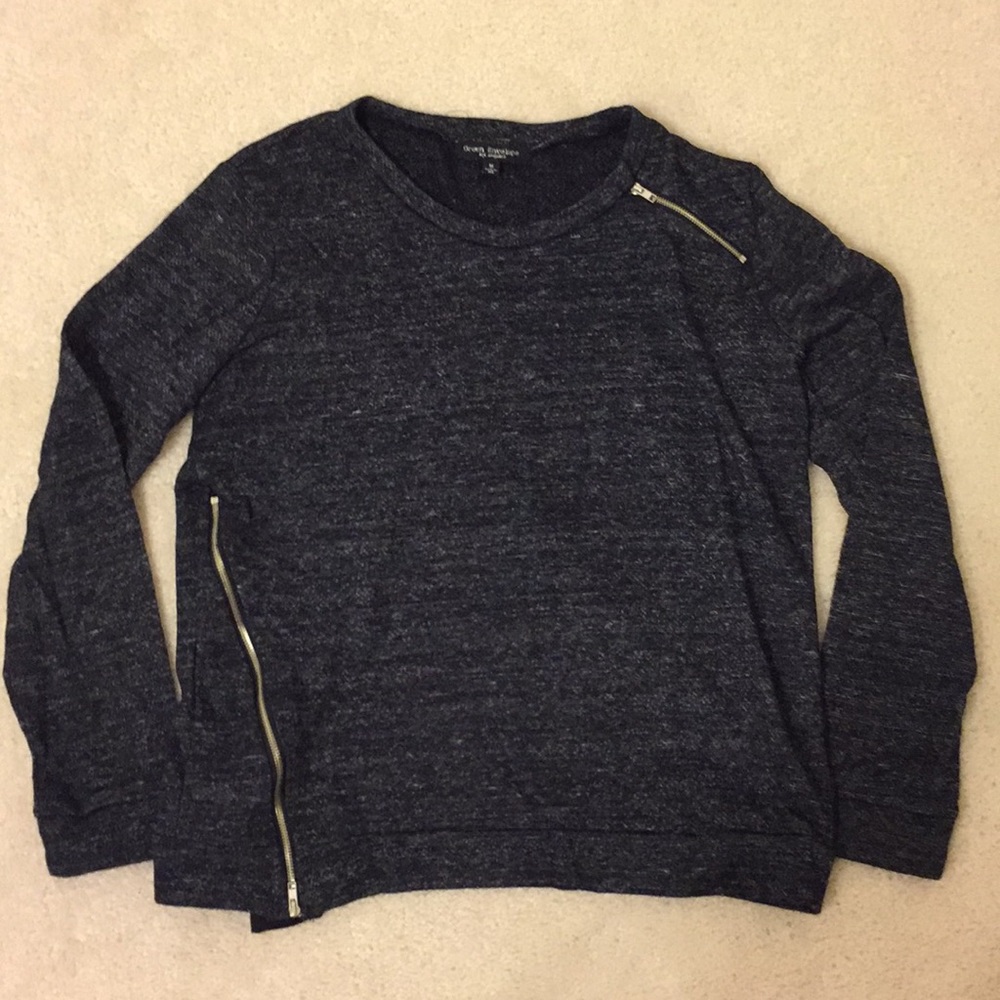 ‼️3 for $20 Green Envelope Black Crew Sweater